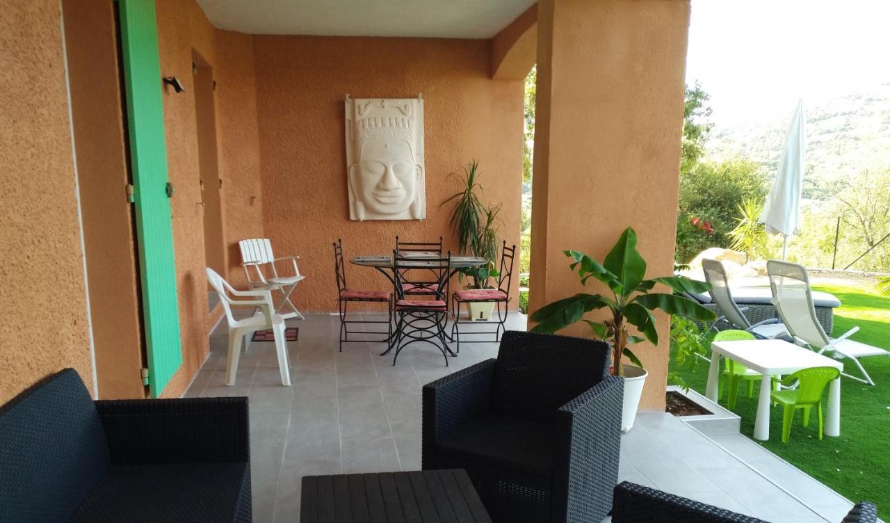 Superbe Bas De Villa 80 M2 Piscine Privee Reservee Aux Vacanciers Avec Vue Magnifique 6 Couchages La Londe-les-Maures Exterior photo